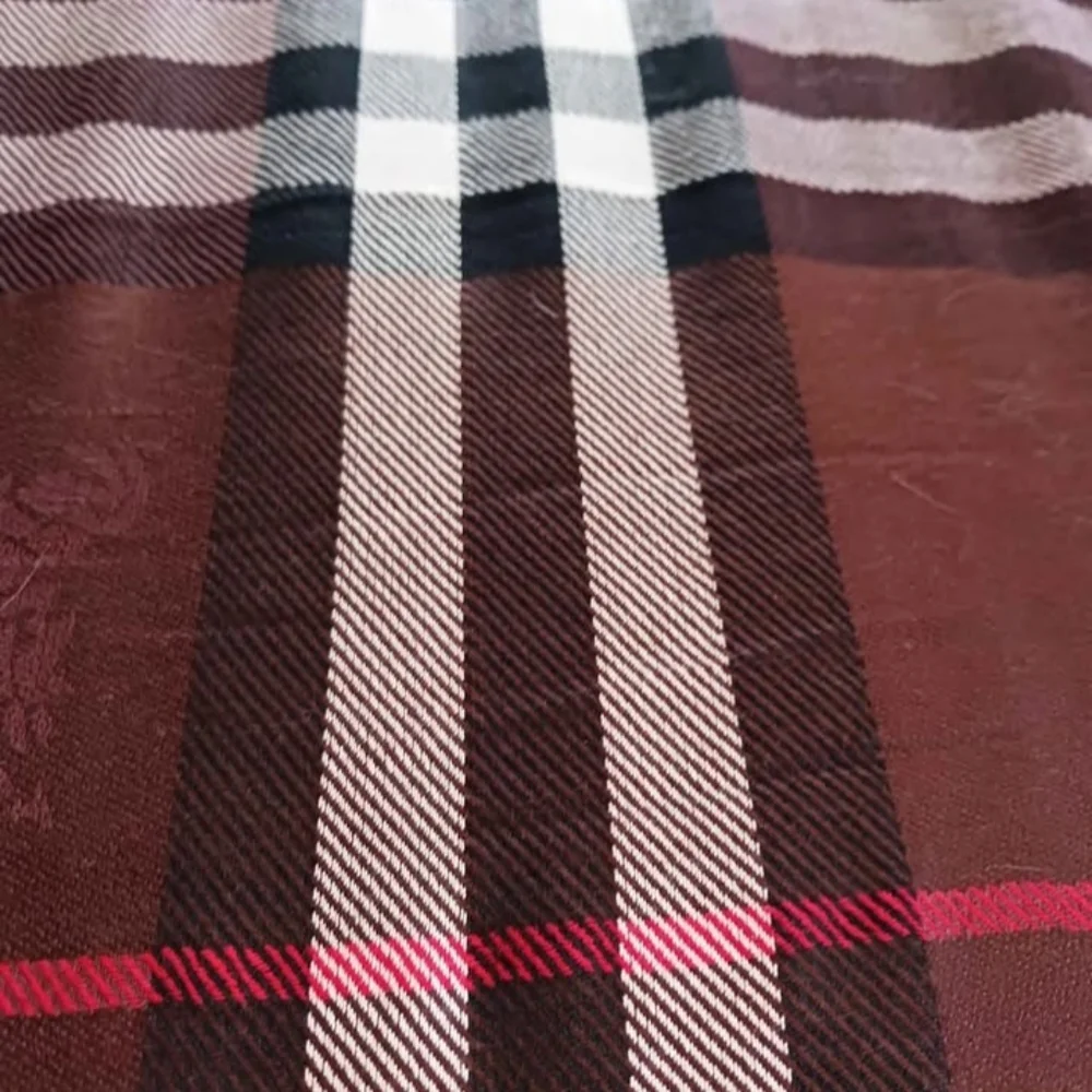 New Authentic Burberry London Beetroot Tartan Check Print Schawl /Scarf